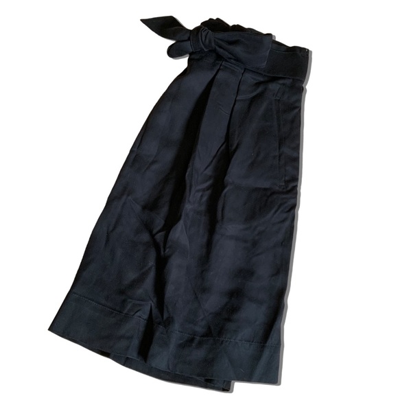 H&M Navy Blue Skirt - Picture 3 of 3